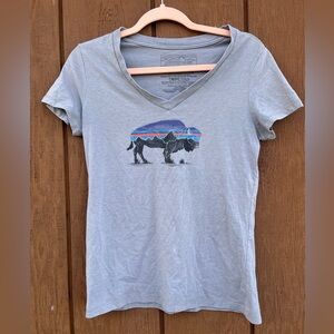 Patagonia women’s V-neck short sleeve T-shirt, buffalo design. Size small.